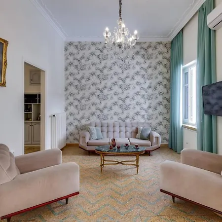 Samouil Steps From The * Chania (Crete)