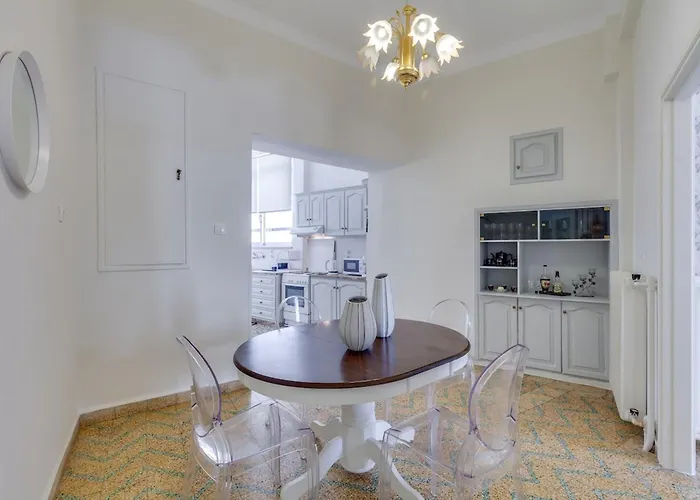 Дом отдыха Samouil Steps From The *