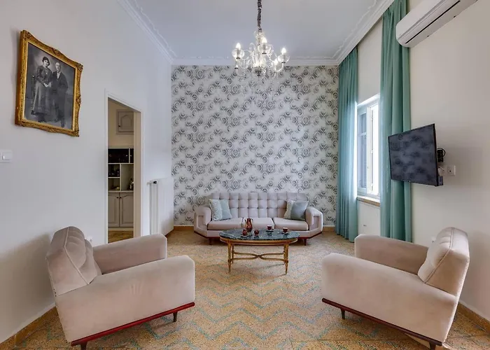 Samouil Steps From The * Chania (Crete)